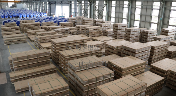 明泰鋁業 5754 鋁板 —— 鐵路隔音板（聲屏障）專用材料